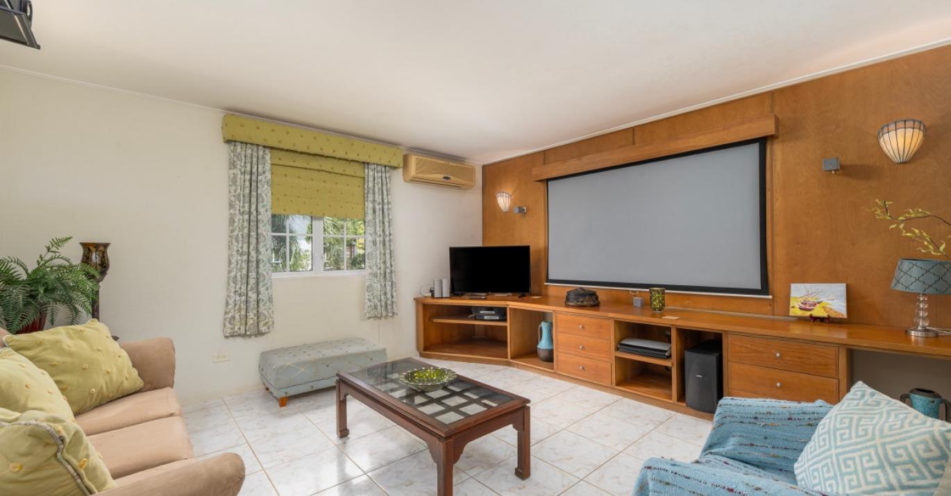 rolling hills 86 media room