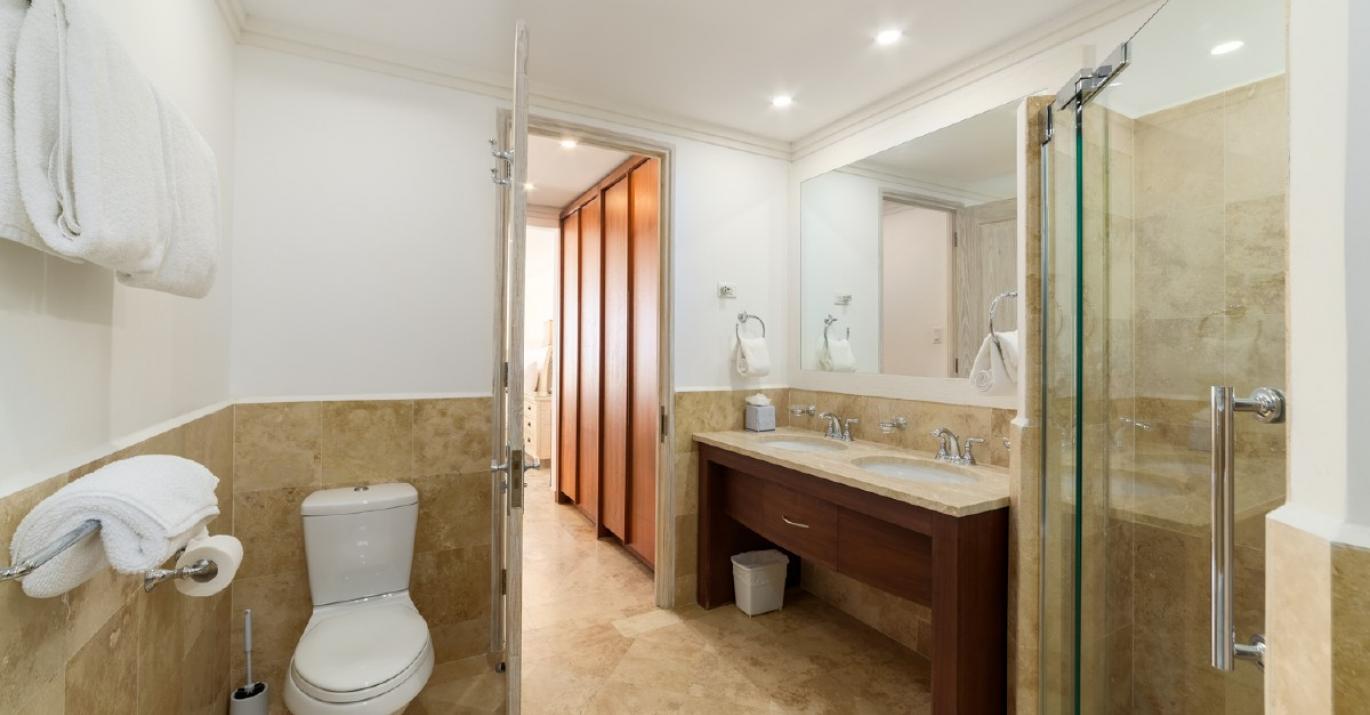sugarcane 5 bathroom 2 25