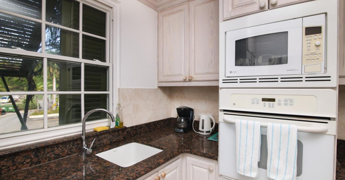 summerland 103 kitchen
