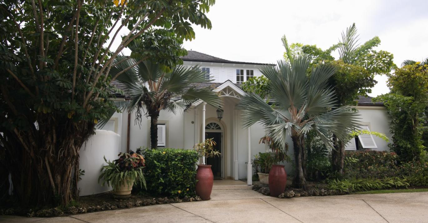 villa rosa entrance