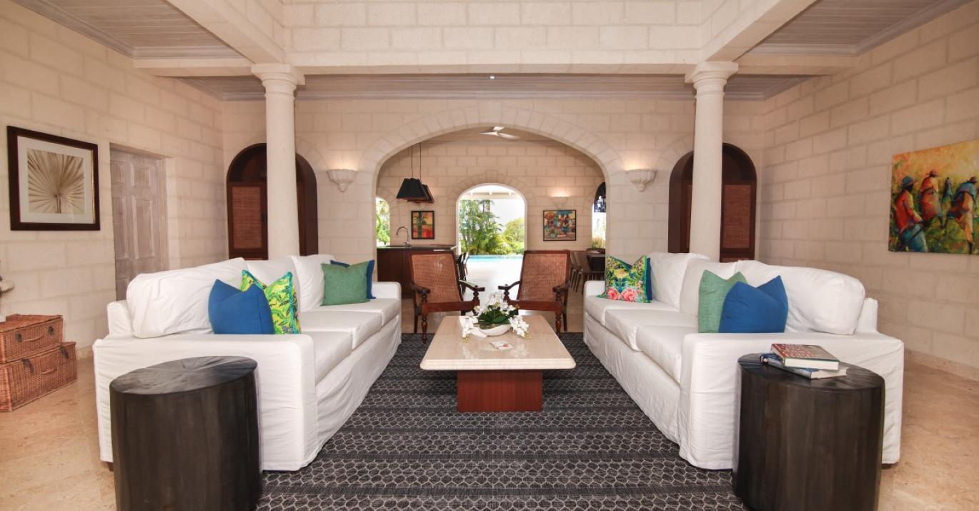 villa rosa living space