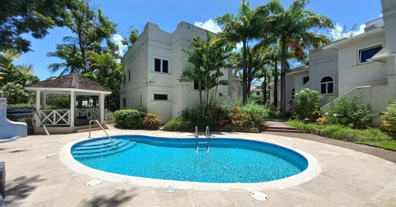 Kings Gate furnished long-term rental units near Gibbs beach on platinum coast