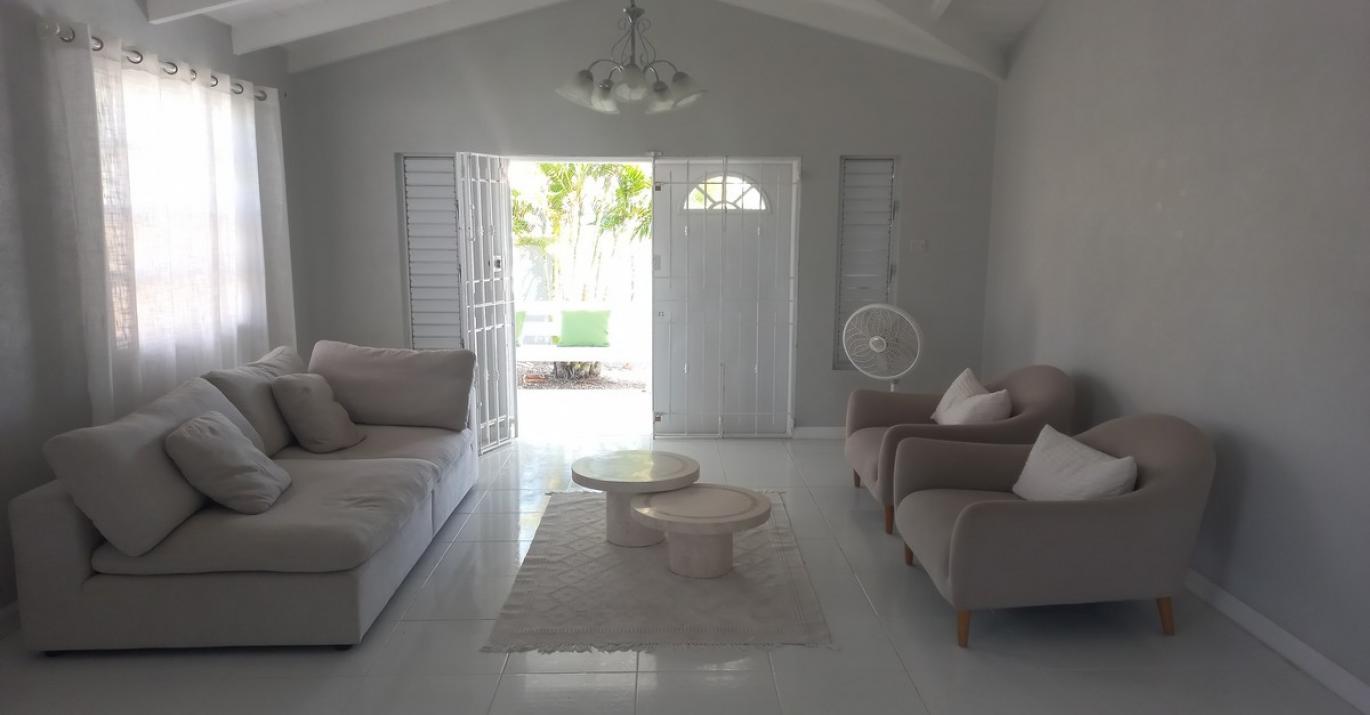 Rowans 25 living room