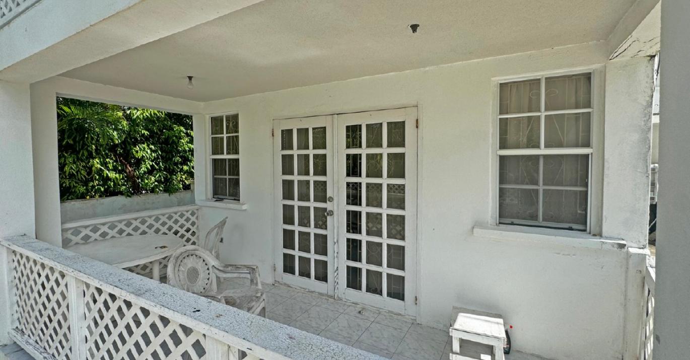 Ednas Dream Lower Patio
