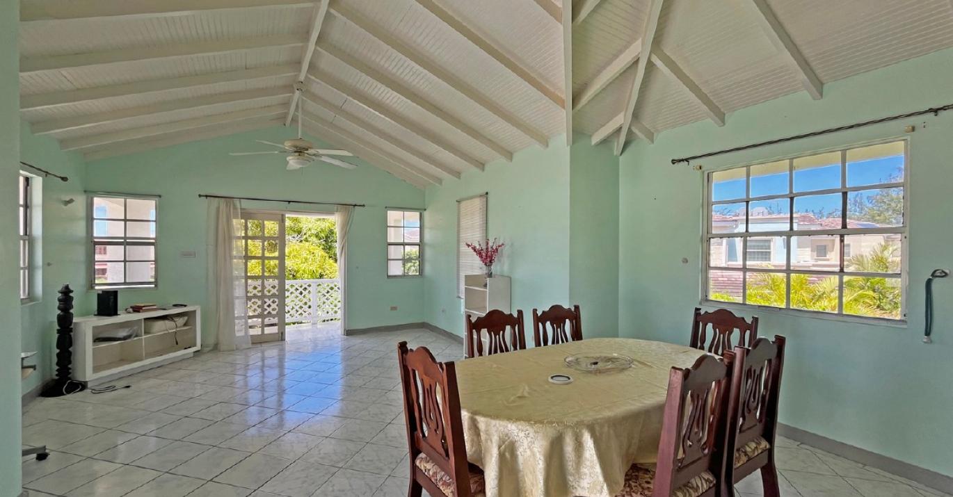 Ednas Dream Upper Living Dining