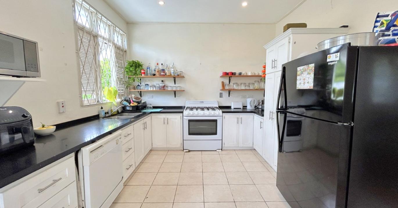 Golf View Kitchen 5a