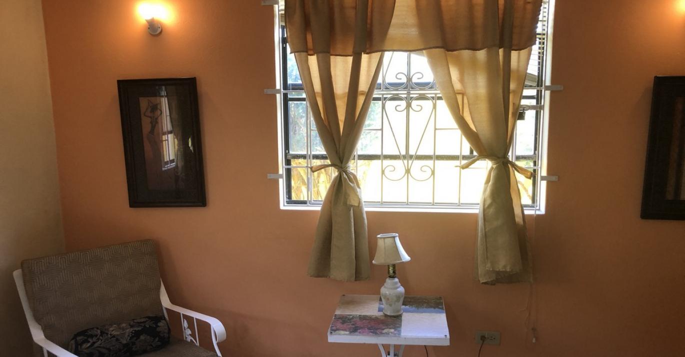 1st Avenue Grazettes Bedroom 3 Sitting