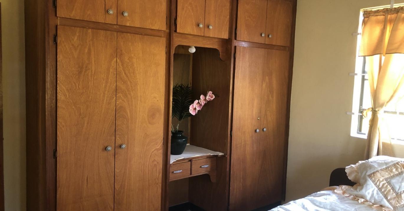 1st Avenue Grazettes Bedroom 3a