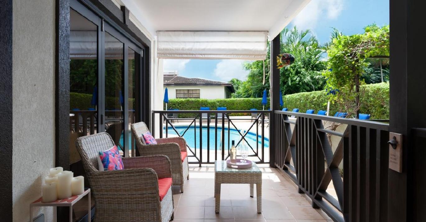 Ixora 4 poolside patio
