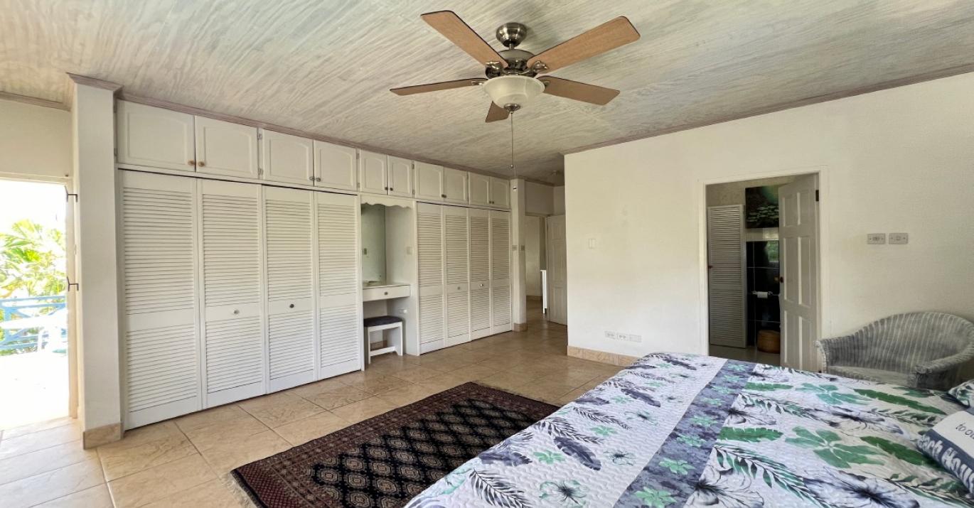 Lime Villa Large Bedroom 