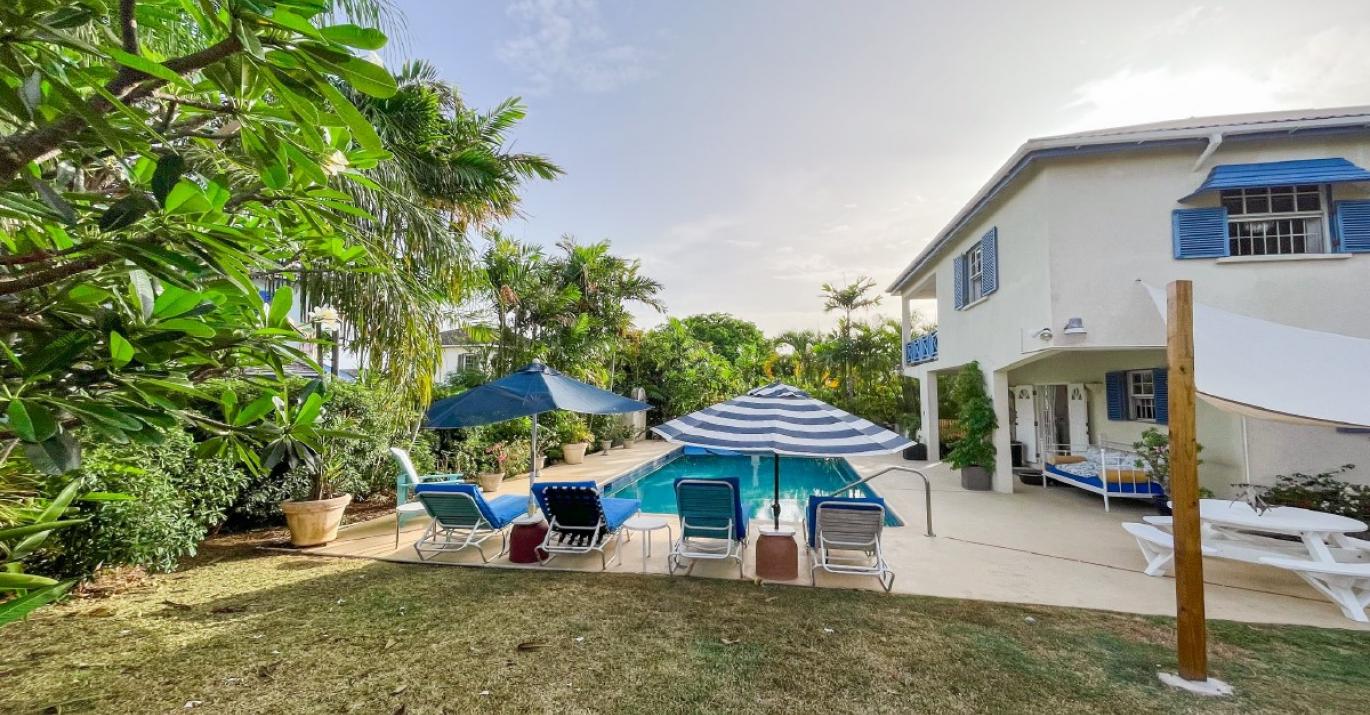Lime Villa Poolside