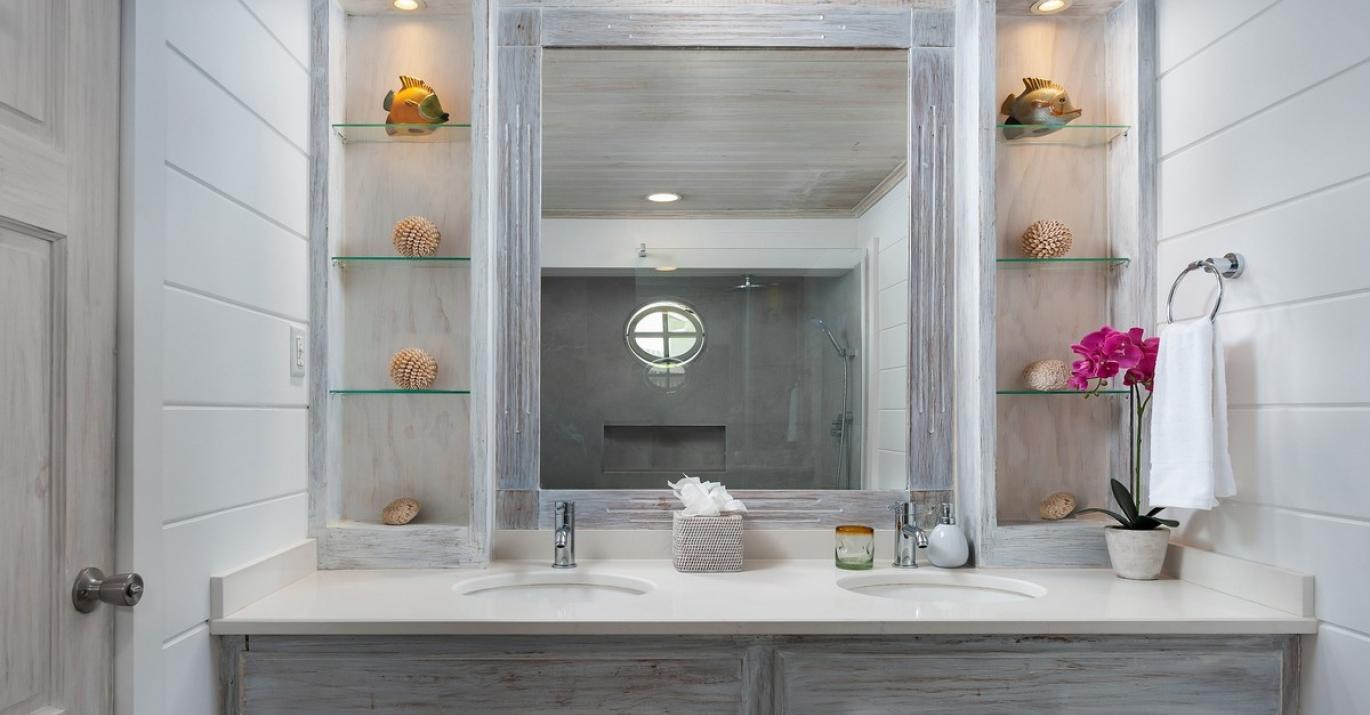 Villa Melissa Main House Bath 2