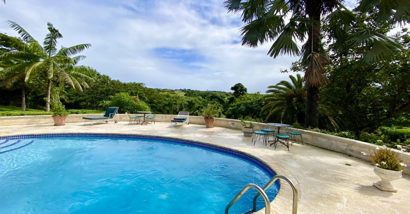 Windrush 3 Views from Pool