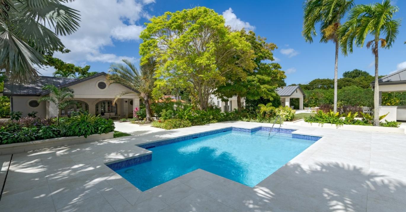 buttsbury court pool