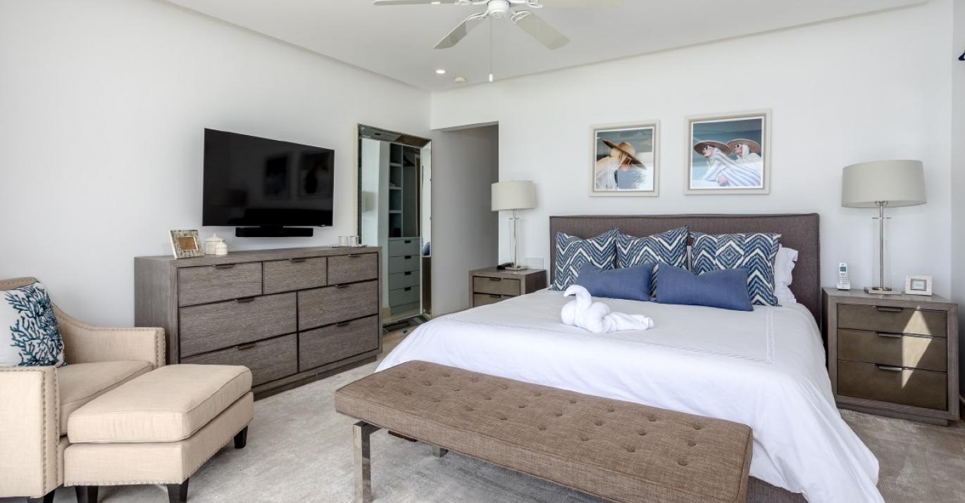 Dolphin Bedroom 14