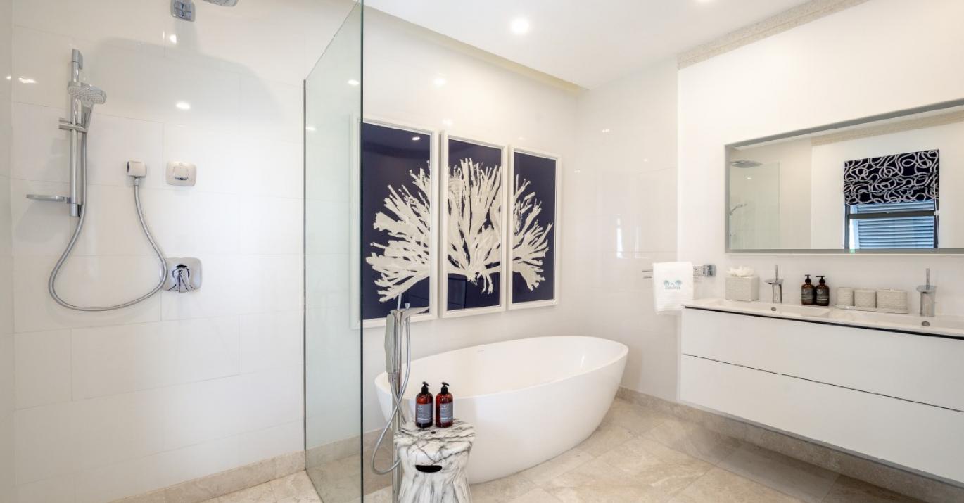 Dolphin Villa Bathroom 15